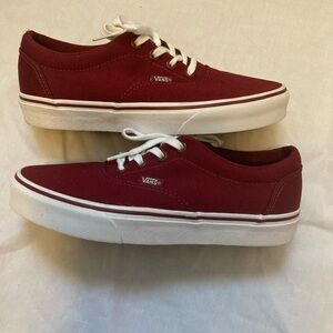 Vans Off the Wall Maroon Sneakers Women's Size 7.5 Low Top Lace Up Shoes